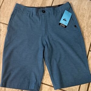 Quiksilver - Youth Regular Fit Slate Blue Flat Front Shorts. Size 28/14